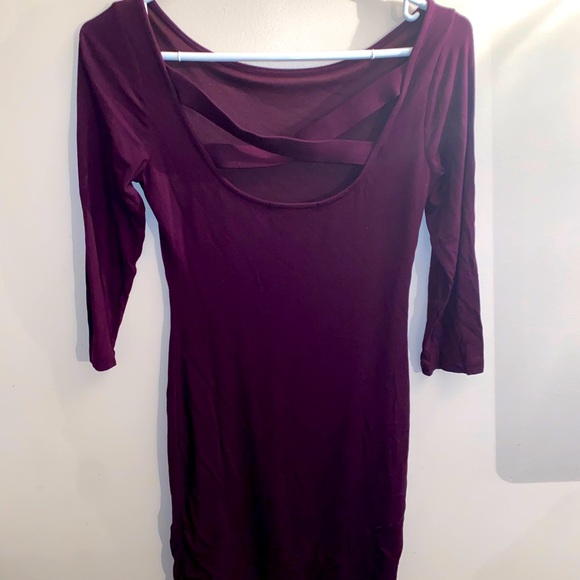 Purple cross back bodycon dress with 3/4 sleeves - Picture 2 of 3